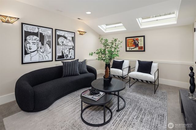 5113 47th Avenue NE, Seattle, WA 98105