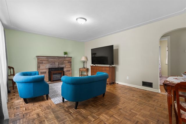 74 Seivour Avenue, Battle Creek, MI 49037