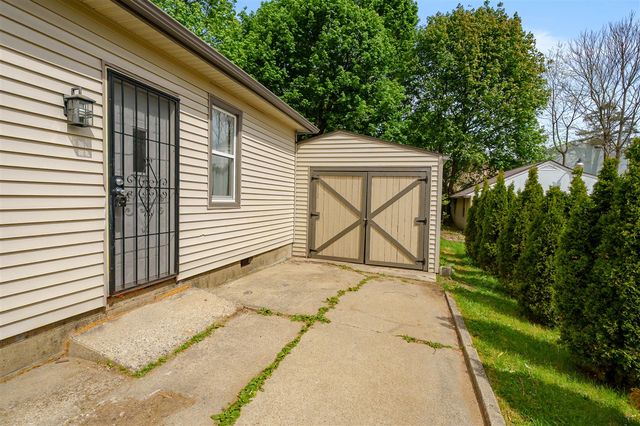 74 Seivour Avenue, Battle Creek, MI 49037