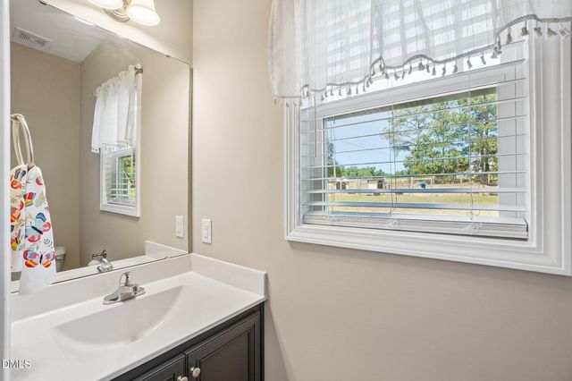 17 Fields Way, Coats, NC 27521