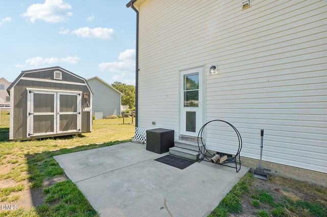 17 Fields Way, Coats, NC 27521