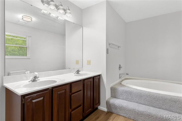 21 Dunmore Circle, O'fallon, MO 63368