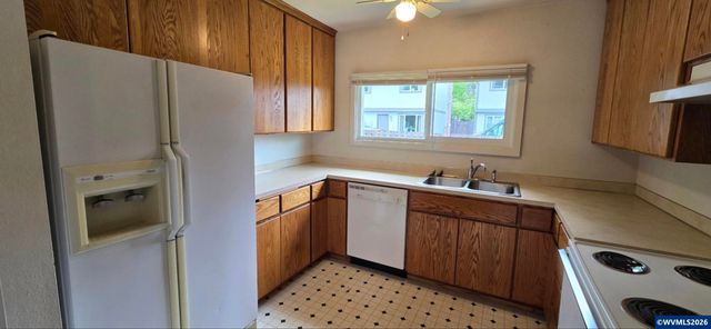 935 NW Sequoia Av, Corvallis, OR 97330