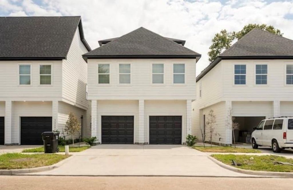 3231 Real Street B, Houston, TX 77087