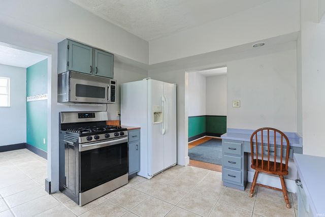 822 E Ewing Avenue, South Bend, IN 46613