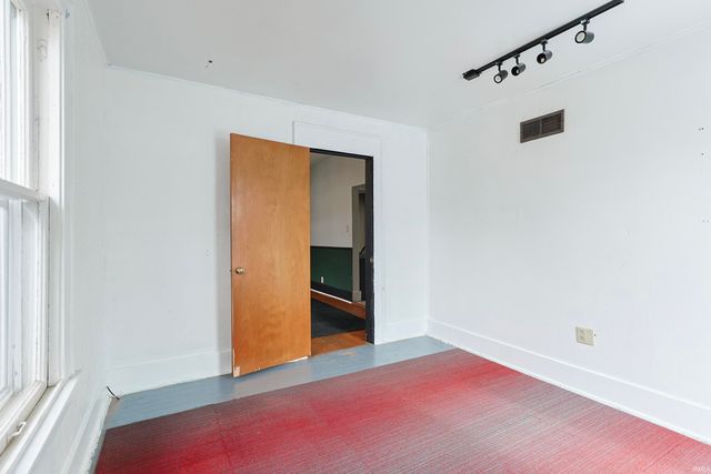 822 E Ewing Avenue, South Bend, IN 46613