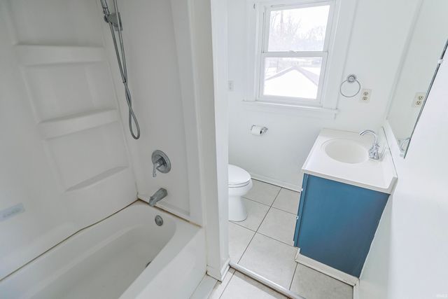 822 E Ewing Avenue, South Bend, IN 46613