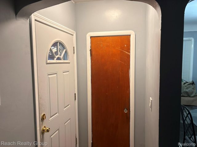 15015 Troester Street, Detroit, MI 48205