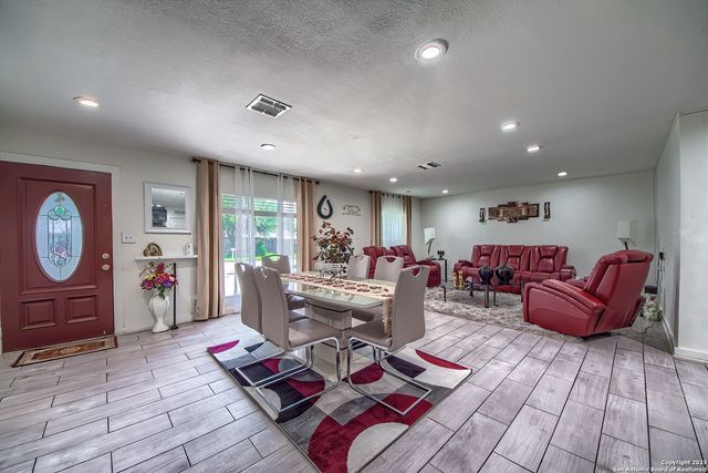 4339 Bright Sun, San Antonio, TX 78217