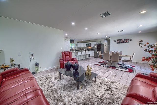 4339 Bright Sun, San Antonio, TX 78217