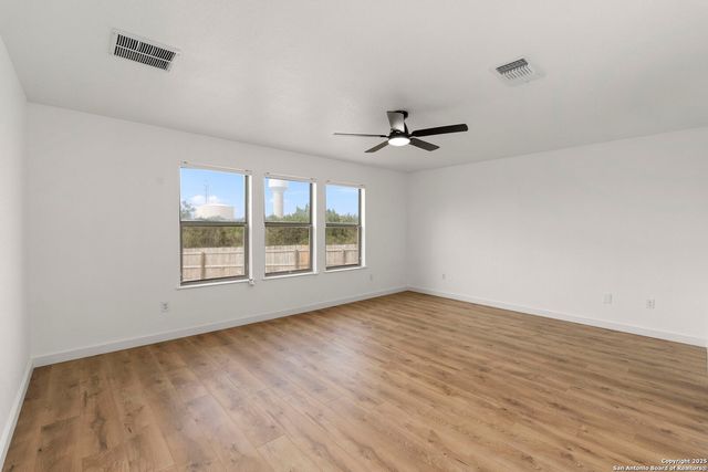 11005 Almond Wood, Live Oak, TX 78233