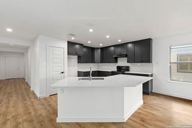 11005 Almond Wood, Live Oak, TX 78233