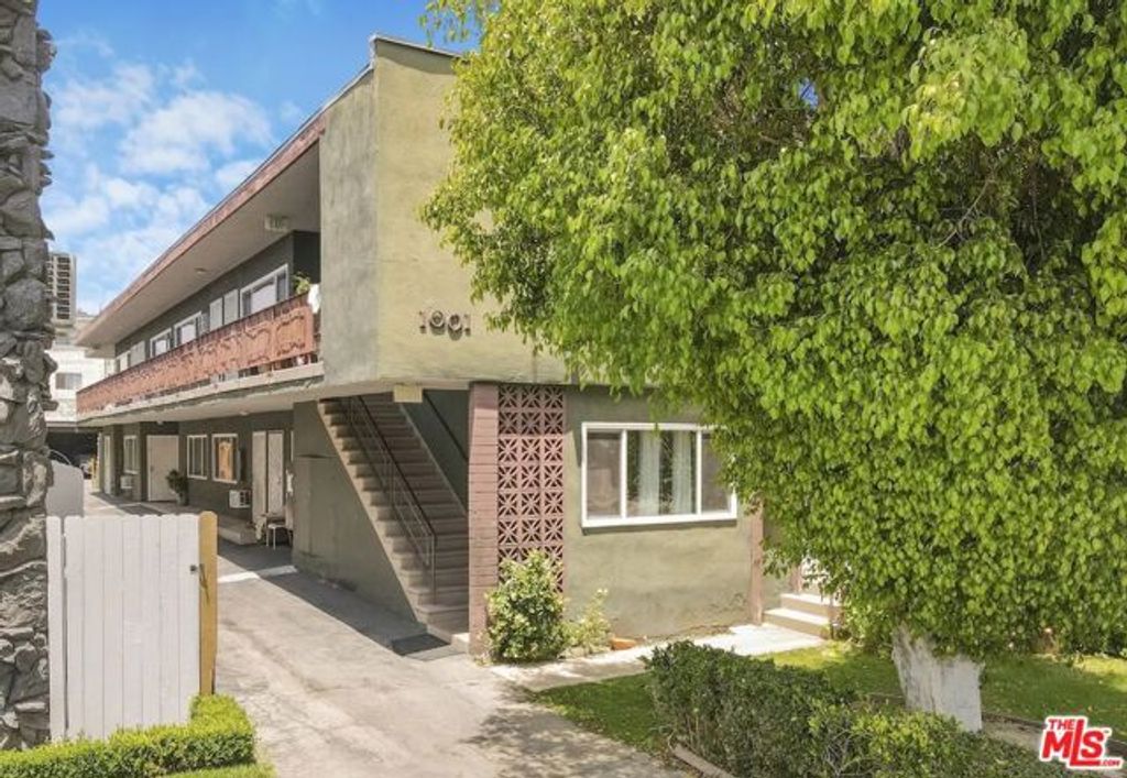 1001 E Acacia Avenue, Glendale, CA 91205