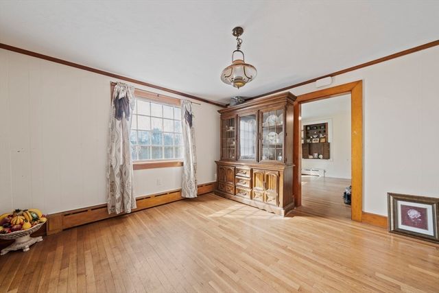 14 Foster St, Avon, MA 02322