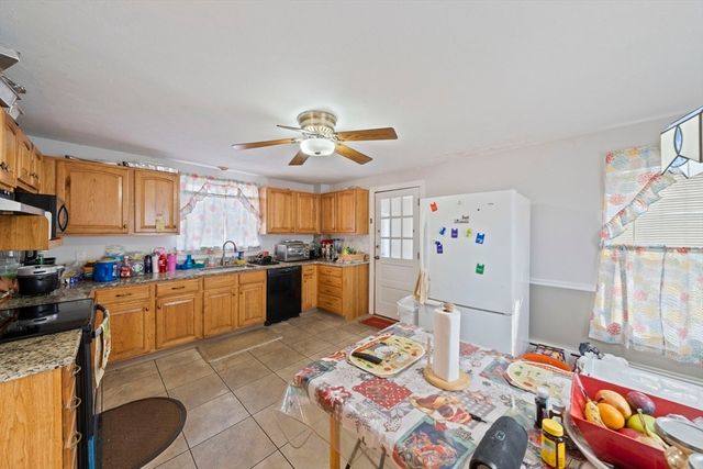 14 Foster St, Avon, MA 02322