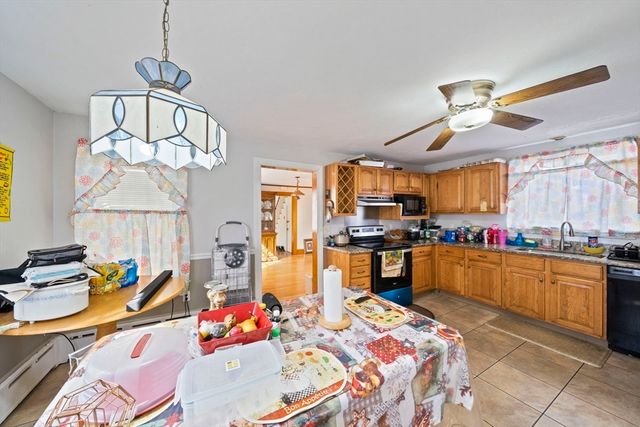 14 Foster St, Avon, MA 02322