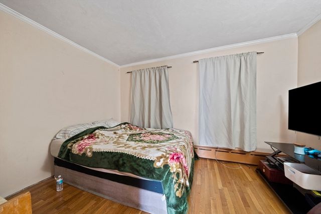 14 Foster St, Avon, MA 02322