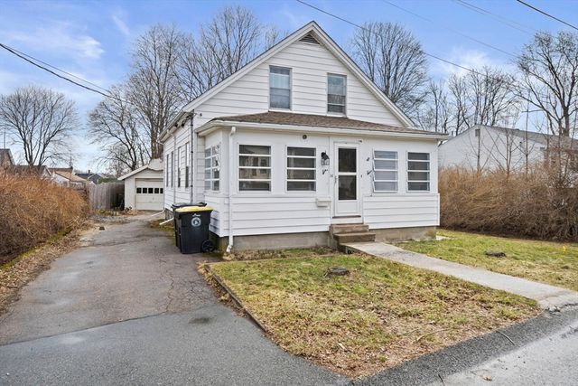 14 Foster St, Avon, MA 02322