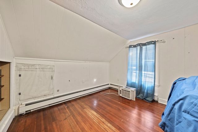 14 Foster St, Avon, MA 02322