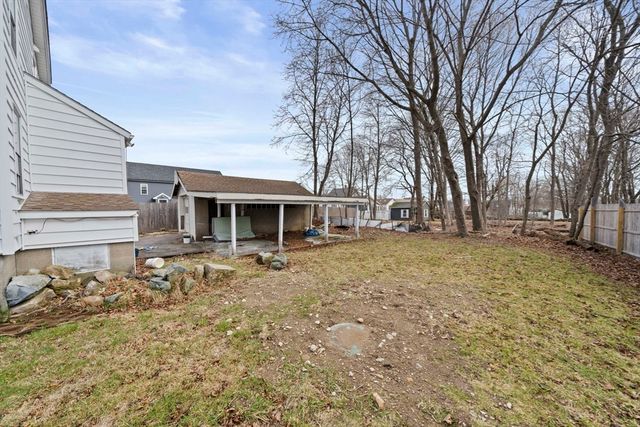 14 Foster St, Avon, MA 02322