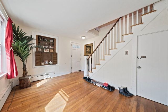 14 Foster St, Avon, MA 02322