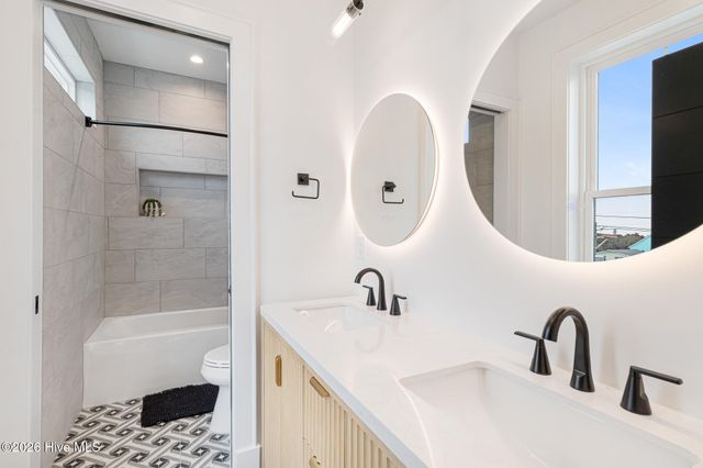 3503 Ocean Drive E, Emerald Isle, NC 28594