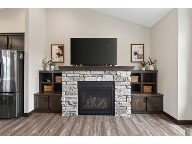 411 Westwood Drive, River Falls, WI 54022