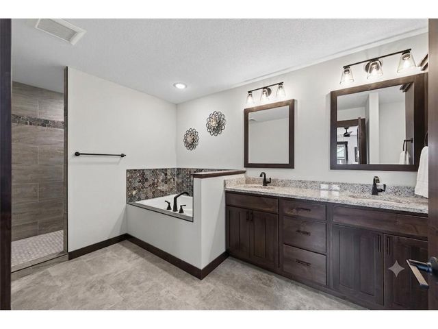 411 Westwood Drive, River Falls, WI 54022