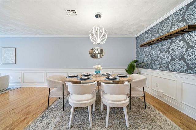 215 Harvard St 13, Medford, MA 02155