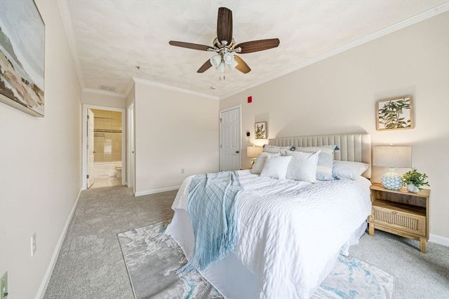 215 Harvard St 13, Medford, MA 02155