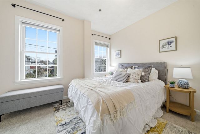 215 Harvard St 13, Medford, MA 02155