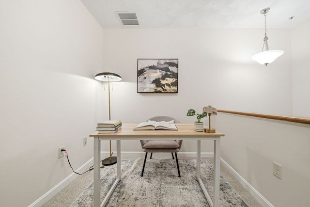 215 Harvard St 13, Medford, MA 02155