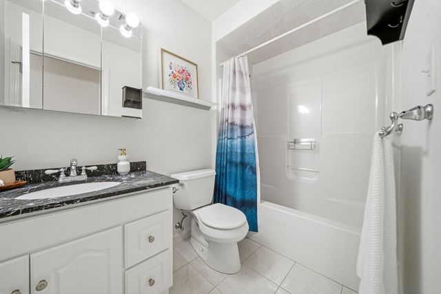 215 Harvard St 13, Medford, MA 02155