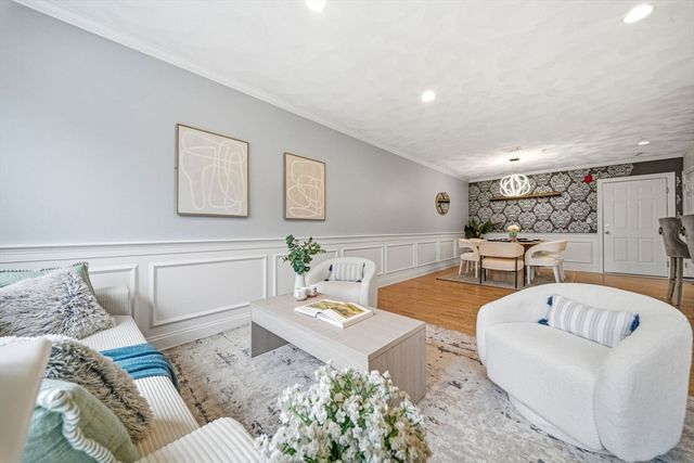 215 Harvard St 13, Medford, MA 02155