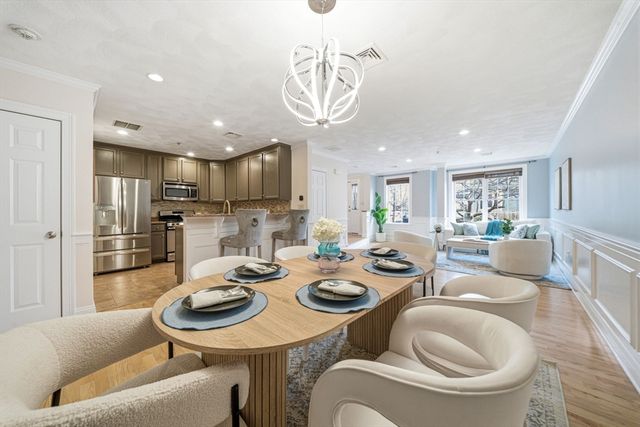 215 Harvard St 13, Medford, MA 02155