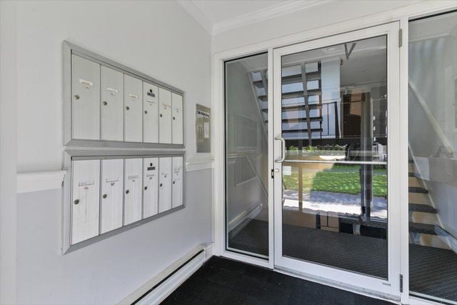 440 North Ave Apt 41, Haverhill, MA 01830