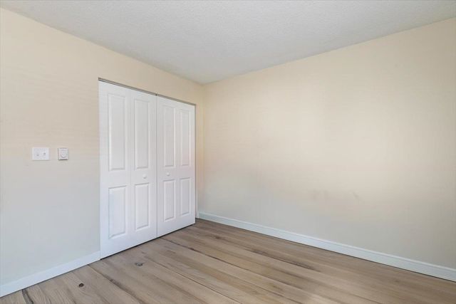 440 North Ave Apt 41, Haverhill, MA 01830