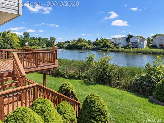 10065 Edgewater Trail, Grand Blanc Charter Township, MI 48442