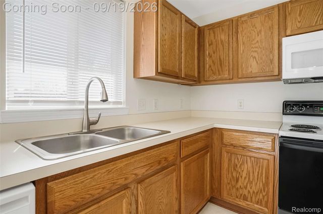 10065 Edgewater Trail, Grand Blanc Charter Township, MI 48442