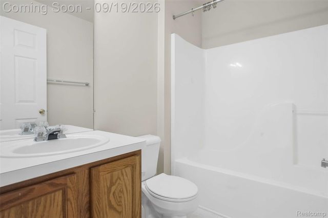 10065 Edgewater Trail, Grand Blanc Charter Township, MI 48442