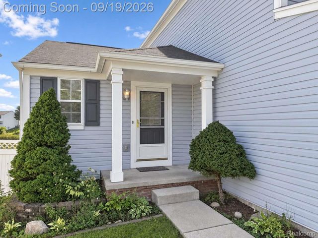 10065 Edgewater Trail, Grand Blanc Charter Township, MI 48442