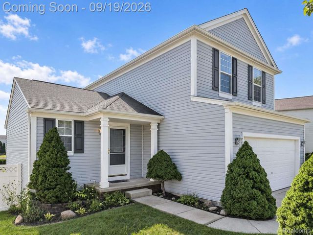 10065 Edgewater Trail, Grand Blanc Charter Township, MI 48442