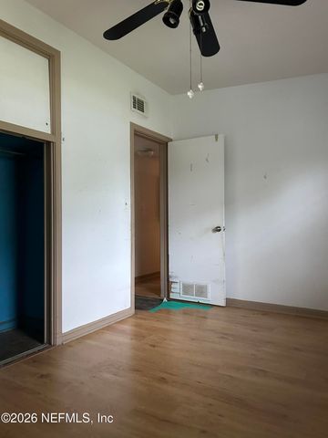 2916 BRACKRIDGE Boulevard E, Jacksonville, FL 32216