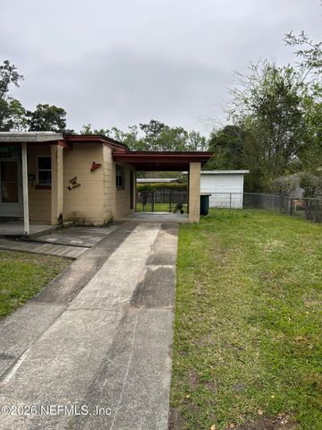 2916 BRACKRIDGE Boulevard E, Jacksonville, FL 32216