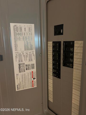 2916 BRACKRIDGE Boulevard E, Jacksonville, FL 32216