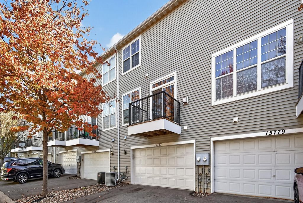 15777 Porchlight Lane, Eden Prairie, MN 55347 — photo 3