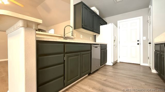 3233 S 217th East Avenue, Broken Arrow, OK 74014