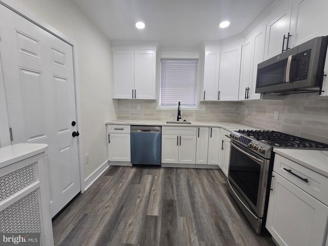962 CARVER ST, Philadelphia, PA 19124