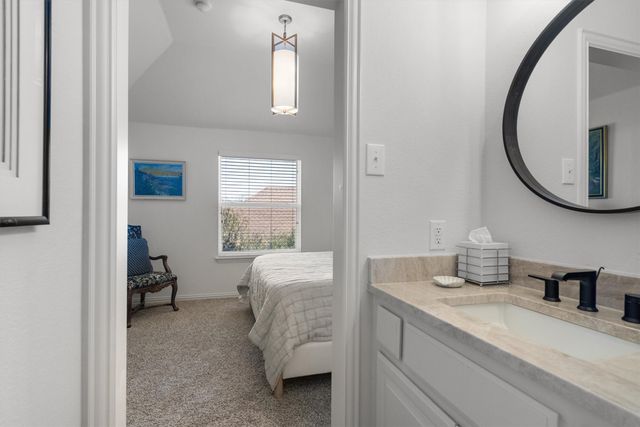 8231 Victoria Lane, Lantana, TX 76226