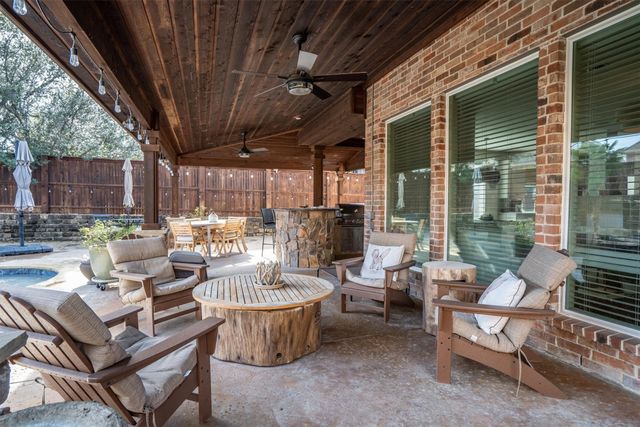 8231 Victoria Lane, Lantana, TX 76226